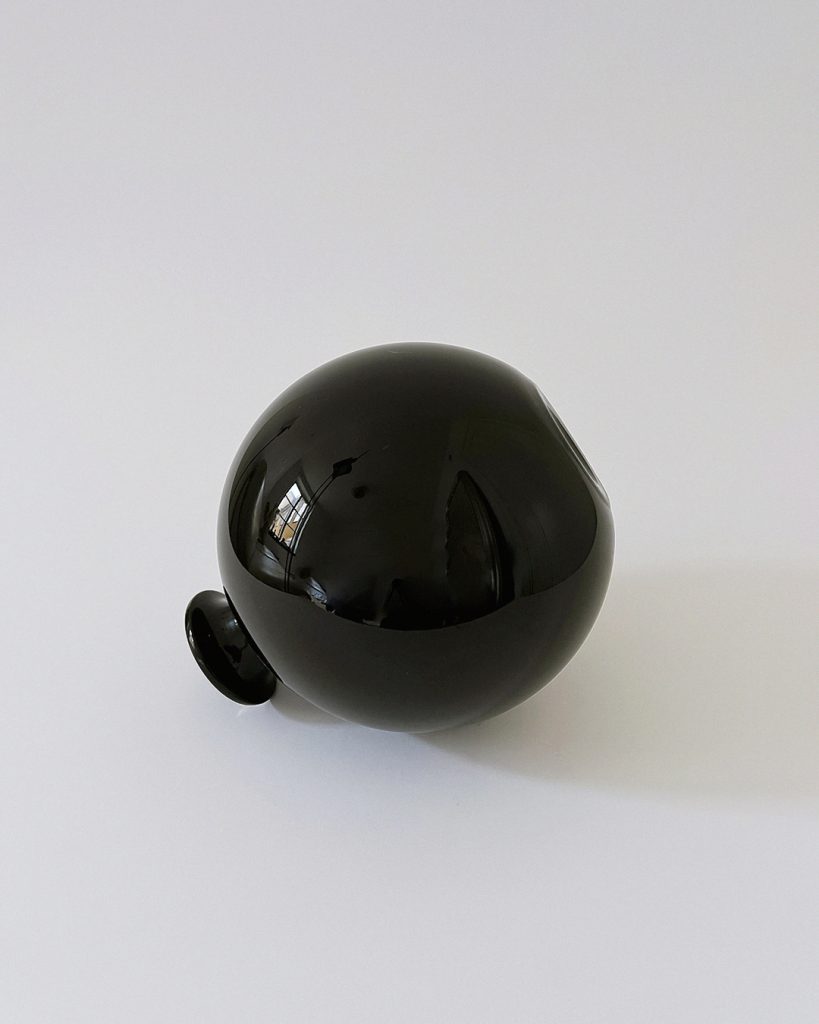 Harald Notini Flower Ball Black Cryopas Vase Pukeberg Glassworks Böhlmarks